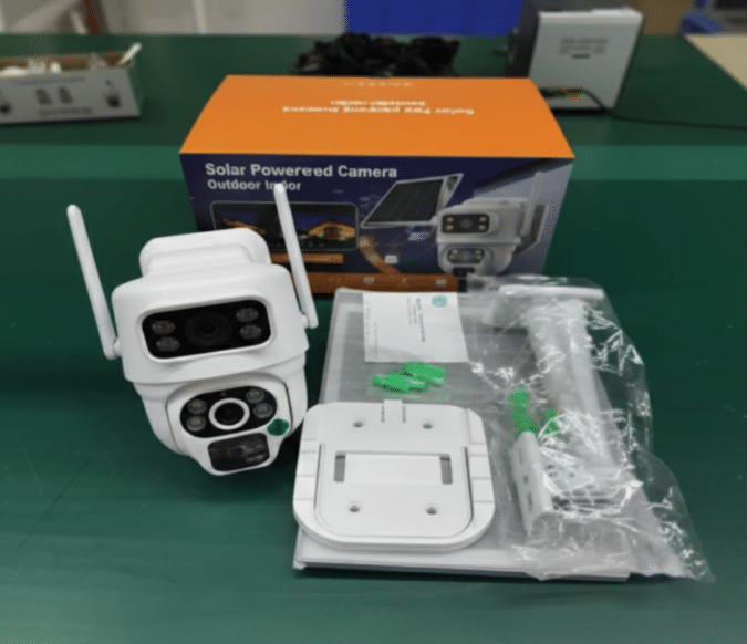 Cameră de Supraveghere Dual Lens 4G LTE si wifi – Monitorizare 360°, Panou Solar și Zoom optic 10X
