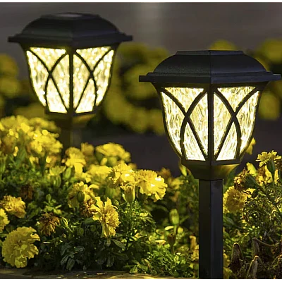 Set 6 lampi solare pentru gradina tip felinar negre