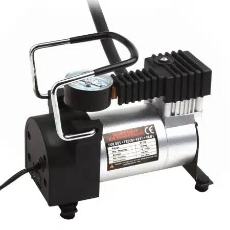 Compresor Auto 965 kPA, cu Motor Mare 35 L/Min, Mufa Auto Inclusa, Negru-Argintiu